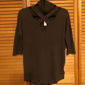 Express top with neck detail